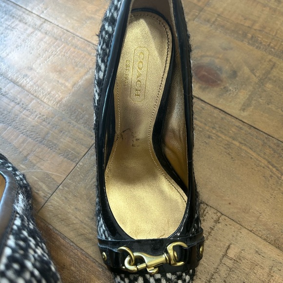 Beautiful Coach Heels - Picture 7 of 9